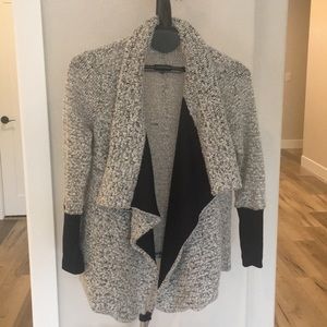 Size large bar 3 sweater.  Like new